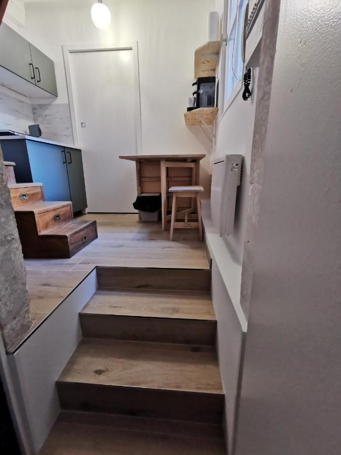 Studio En Duplex Dans Un Hotel Particulier Caen Bagian luar foto